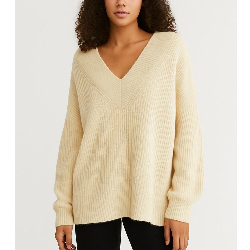 H&M Divided V-Neck Oversized Sweater NWT